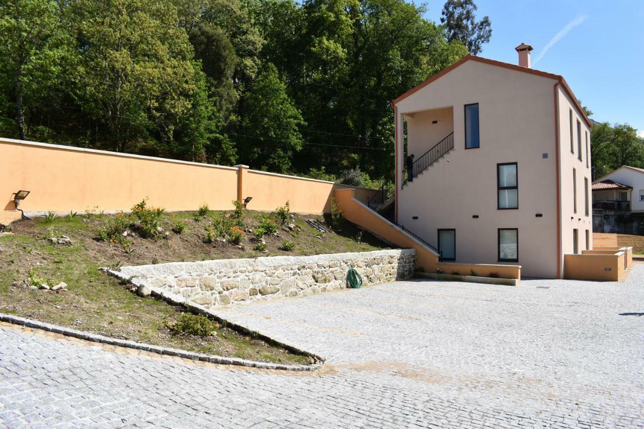 Apartamentos Compostela Lobios Luaran gambar